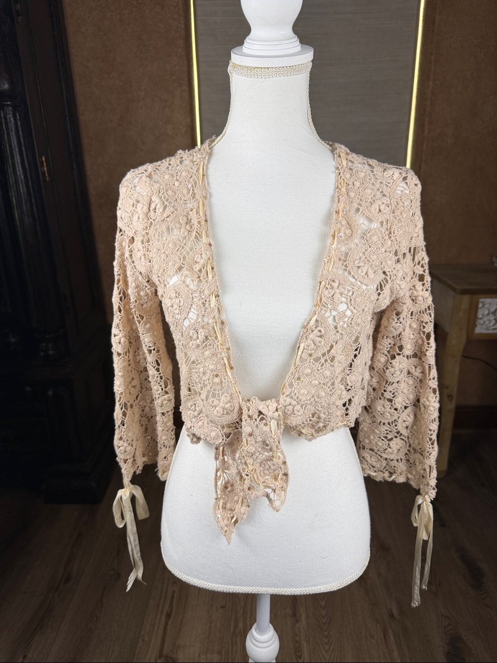 Kalé Bob (Paris - Los Angeles) Crochet Boho Cardigan Ivory/Tan Lace Sequins